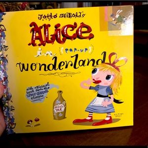 Alice in wonderland pop up book mint condition